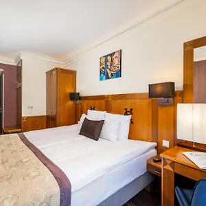 Hotel Exe Carlton